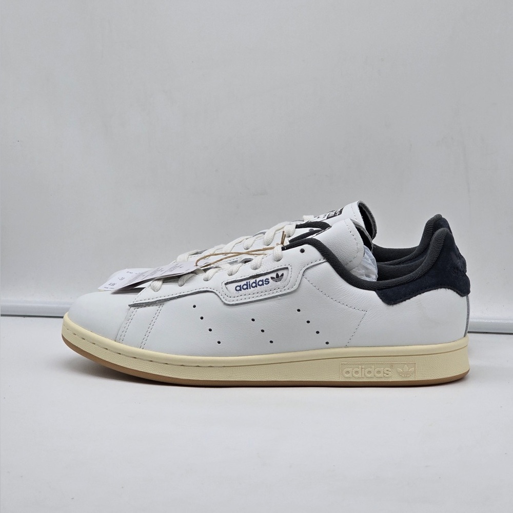 NEW Adidas Stan Smith Size 10